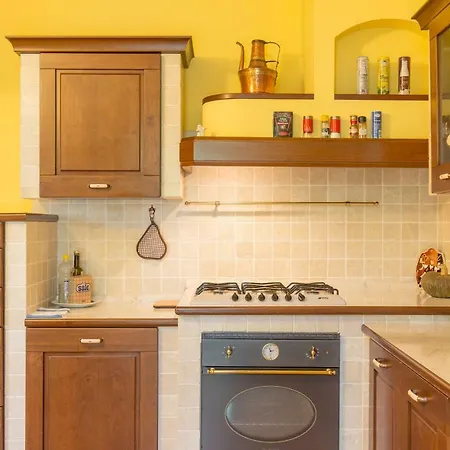 Omas Haus Сasa de vacaciones Toscolano-Maderno